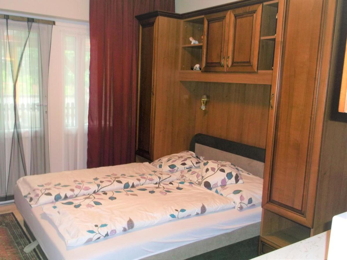 Big Apartman Hajduszoboszlo Exterior photo